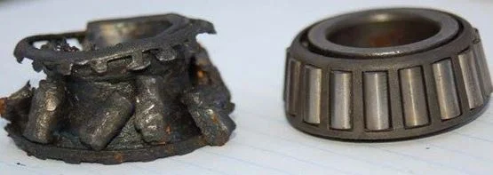 Nhà cung cấp, mua bán mỡ bò chịu nhiệt tại Đồng Nai 2 Bạc đạn bị bể vỡ và cháy